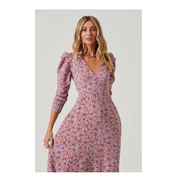 ASTR Dresses & Skirts - ASTR The Label XL Floral Puff Ruched 1/2 Sleeve V-Neck Cut Out Midi Dress